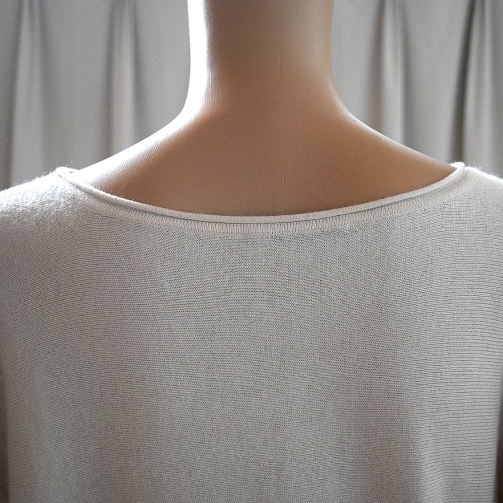 Luxury Knit Sweater Dress with Embroidered Butterfly - Picture 12 of 17